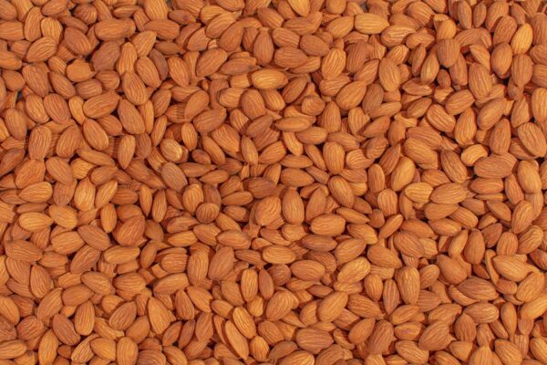 natural-whole-raw-almond-california-type